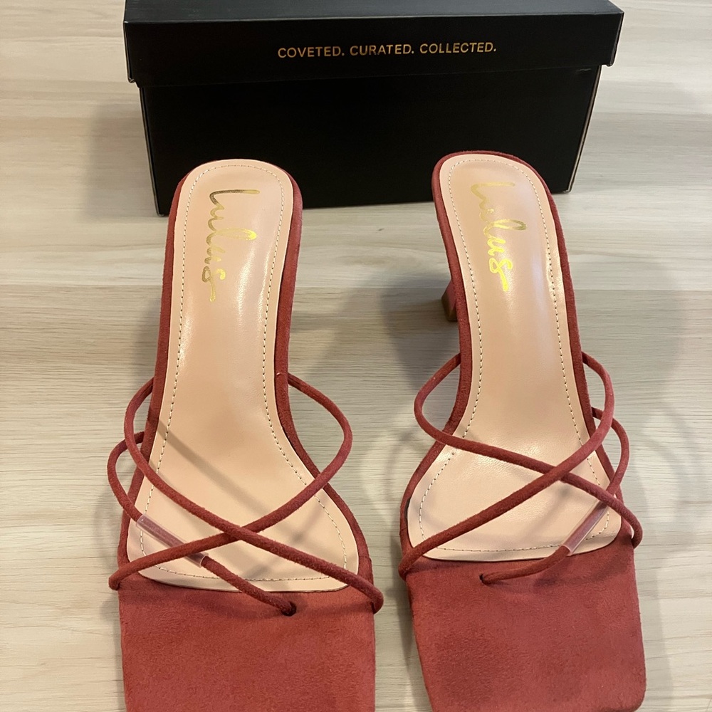 Lulu's Women's Red Strappy Heels
